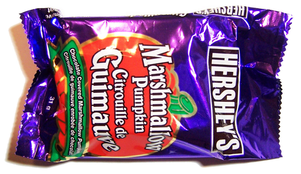 Hershey’s Marshmallow Pumpkin – An Overly Chewy, Tasteless Blob